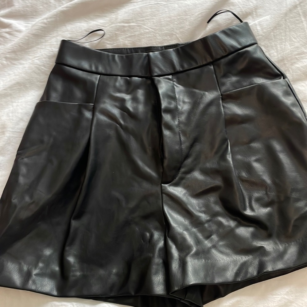 lightly used LEATHER ZARA SHORTS